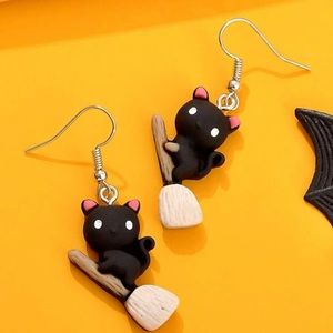 🐈‍⬛ Adorable Cartoon Black Kitty Cat On Broom Drop Earrings 🧹